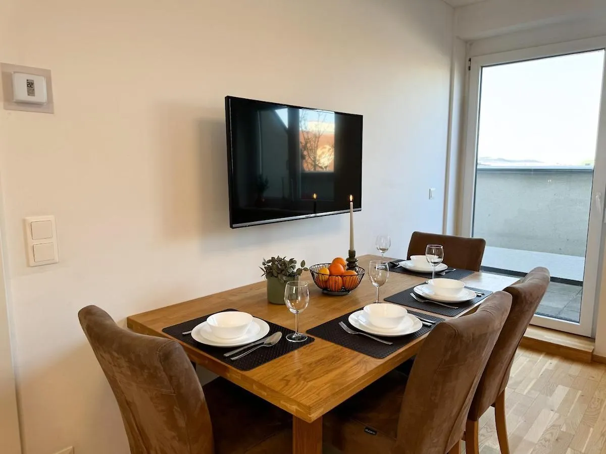 Free Parking - Cityview Apartment - Rooftop-Terrace - Central Station Vienna